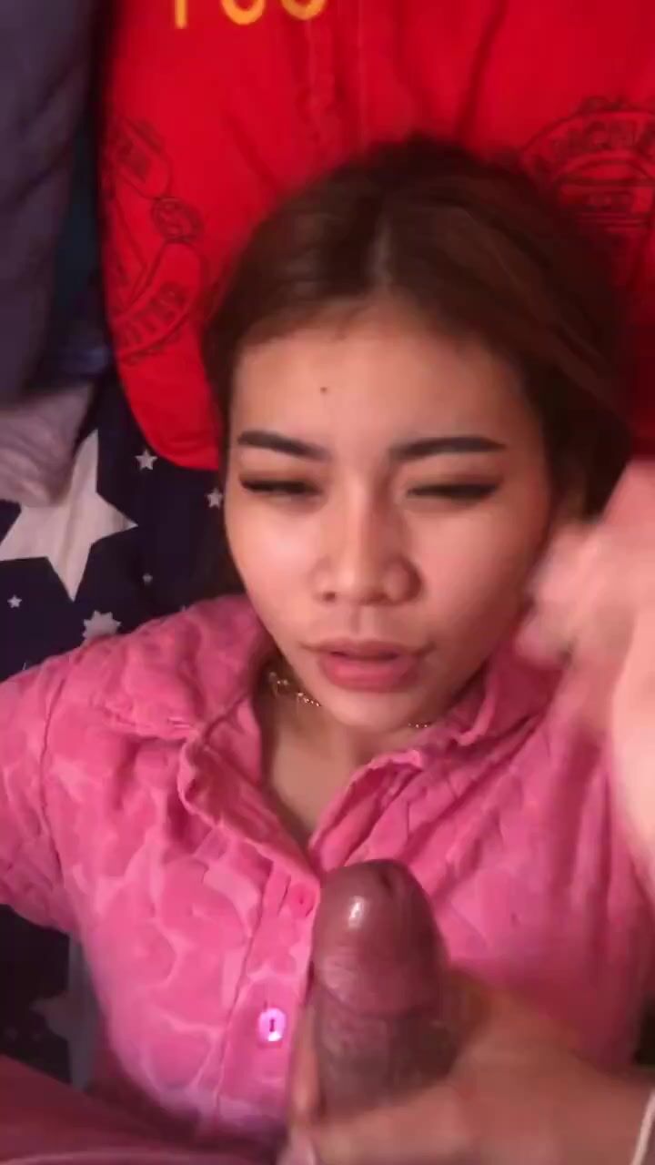 Đến tháng vẫn thích cho vợ bú cu bắn tinh đầy mặt